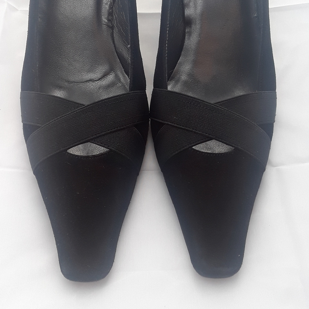 Stuart Weitzman Vintage Expo Blk Suede Pumps - Picture 4 of 5